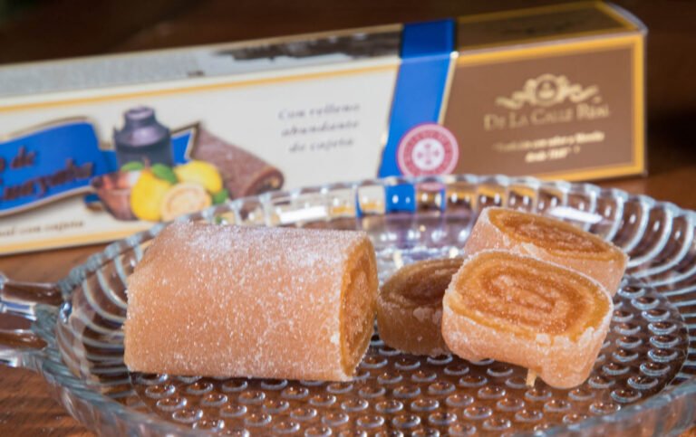 Rollo de Guayaba relleno de Cajeta